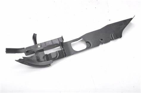 Ford Focus Çamurluk Üst Bakaliti Sağ 08--11 HmpX Marka